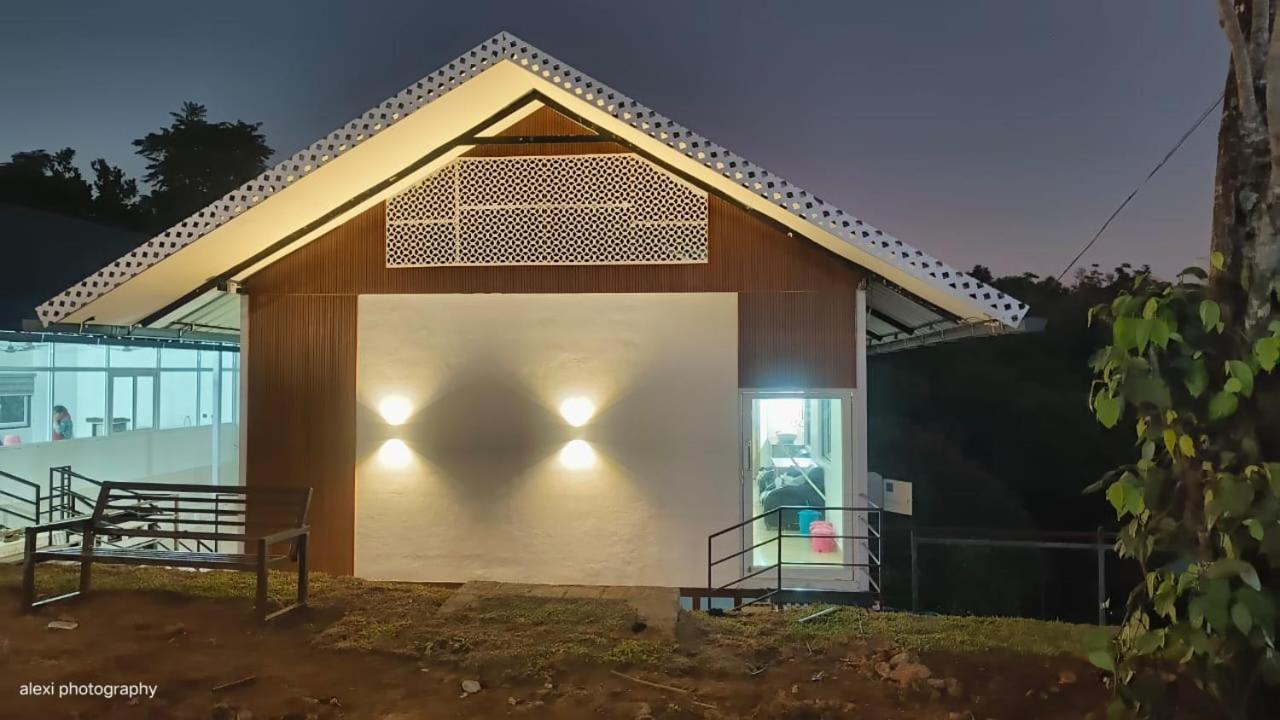 The Cloud Mountain Tourist Villa Vagamon Exterior photo